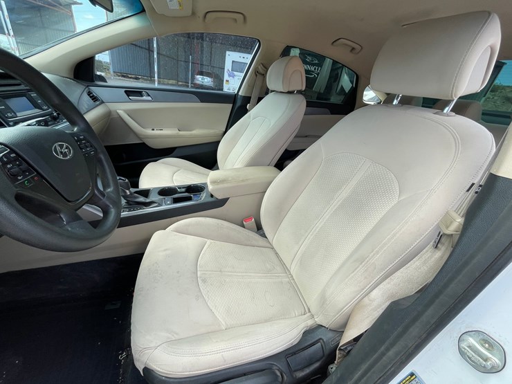 #160-•-2015-hyundai-sonata-(clean-tx-title)-image-41