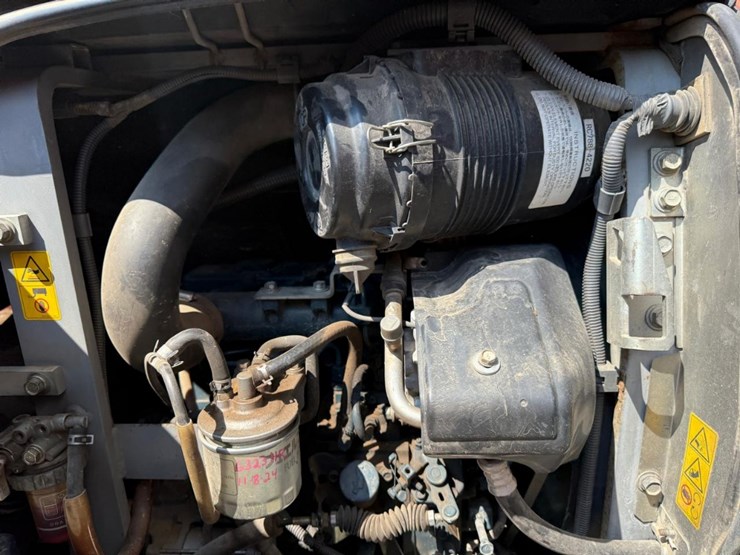 2015-kubota-u35-4-image-14
