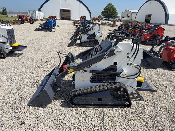 2026-zjg-zj-380-tracked-mini-skid-steer-loader-image-3