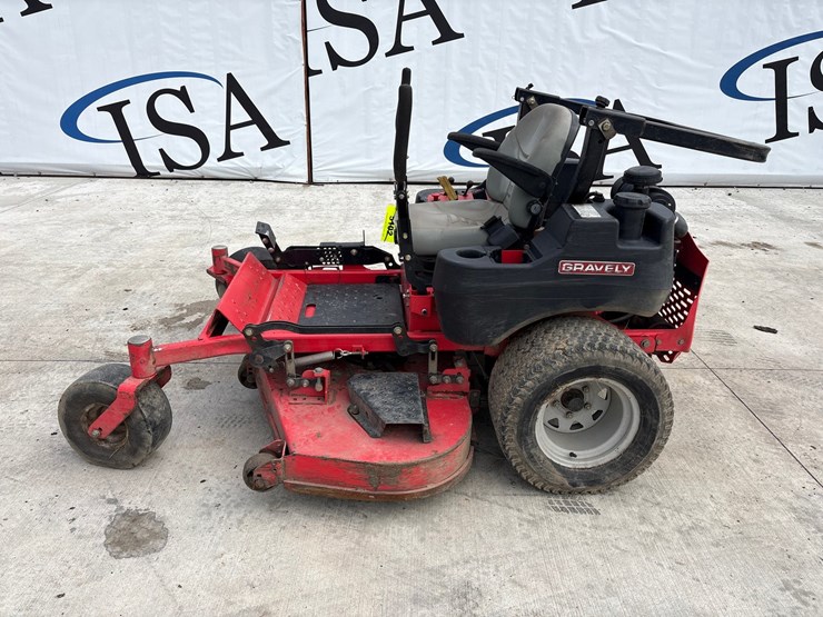 #5102-•-gravely-zt-5400-lawn-mower-image-2