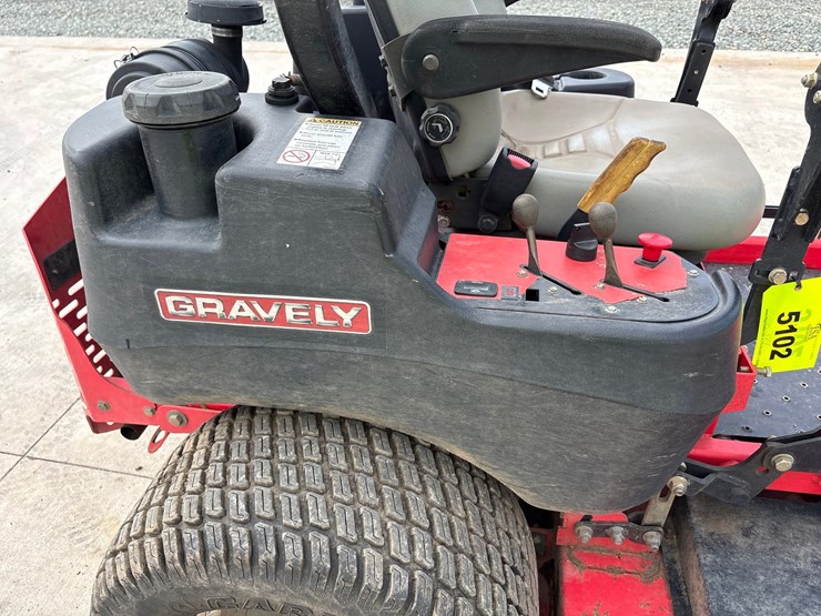 #5102-•-gravely-zt-5400-lawn-mower-image-18