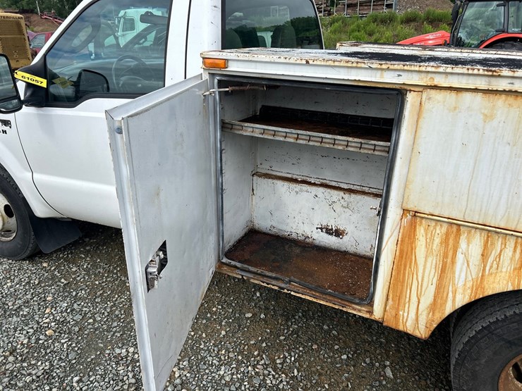 2003-ford-f350-image-21