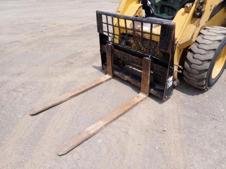 2019-caterpillar-236d-skid-steer-cat0236dlbgz05393-image-22
