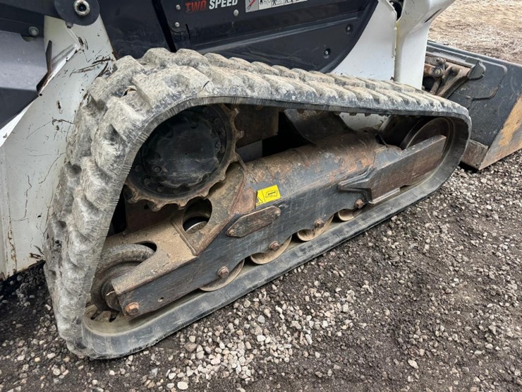 2021-bobcat-t64-image-19
