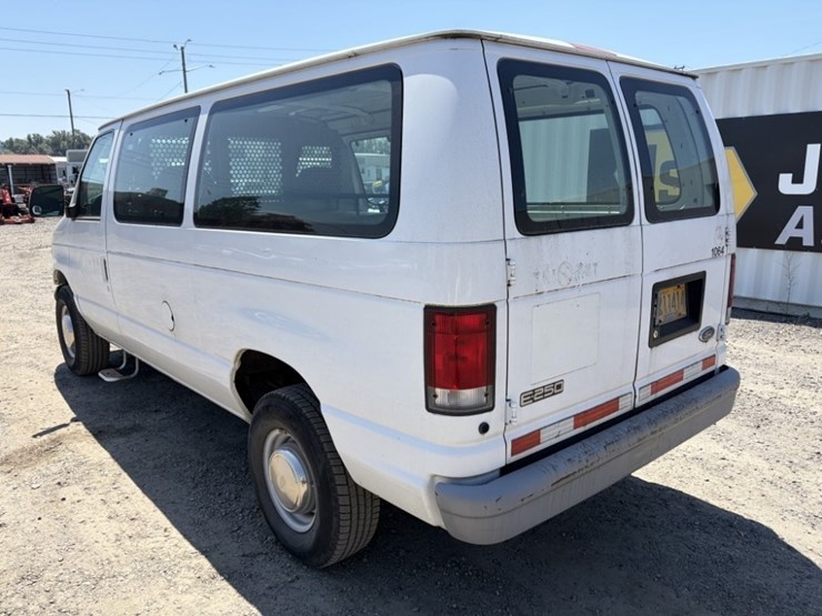 1999-ford-e250-image-6
