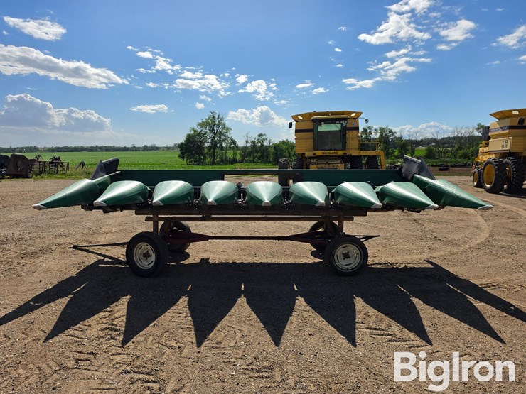 1981-john-deere-843-image-2