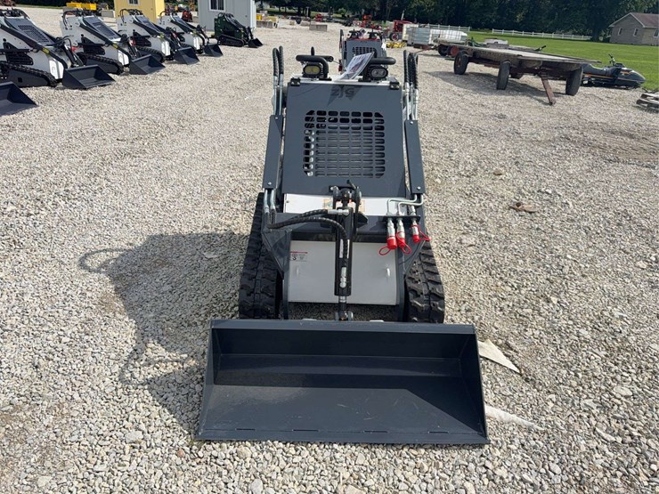 2026-zjg-zj-380-tracked-mini-skid-steer-loader-image-8
