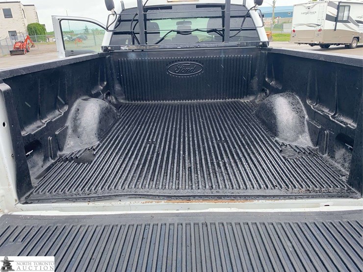 2014-ford-f150-image-15