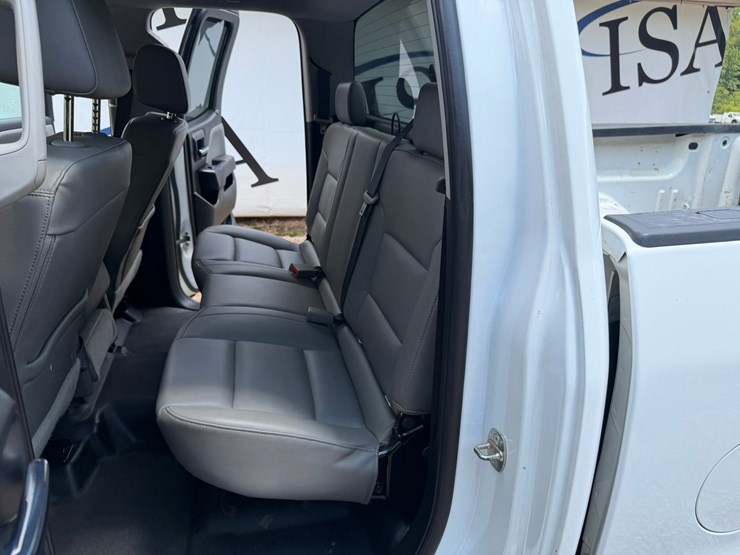 2019-chevrolet-silverado-1500-image-41
