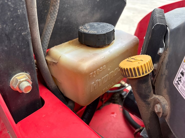 #5102-•-gravely-zt-5400-lawn-mower-image-14
