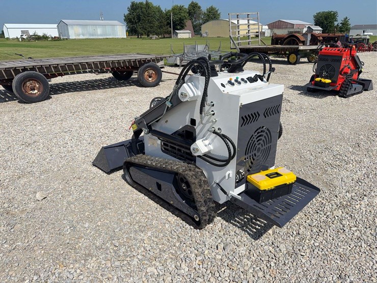 2026-zjg-zj-380-tracked-mini-skid-steer-loader-image-4