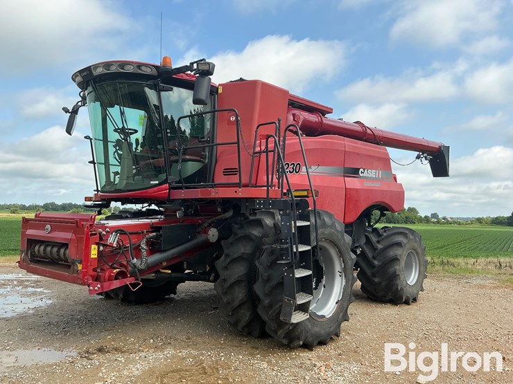 2014-case-ih-8230-image-1