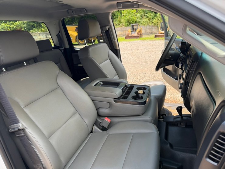 2019-chevrolet-silverado-1500-image-50