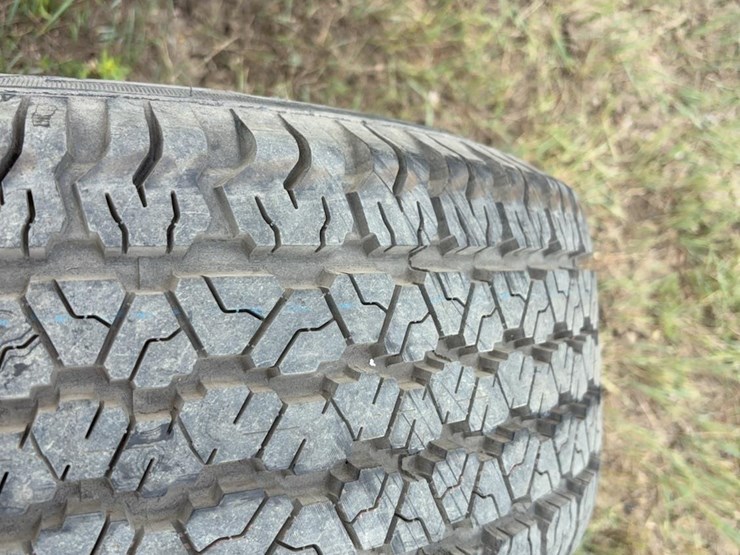 265/70r16-tires-w/dodge-rims-image-10