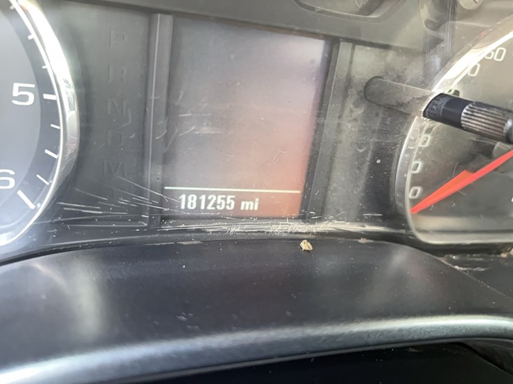 2016-chevrolet-2500-image-18