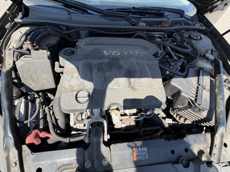 2014-chevrolet-impala-limited-sedan-image-13