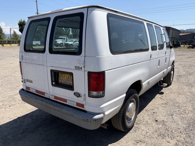 1999-ford-e250-image-4