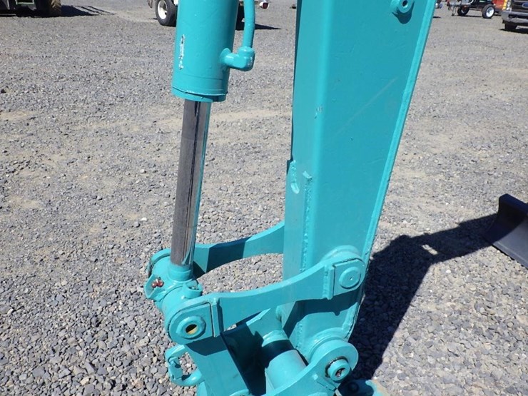 yanmar-vio30-image-17