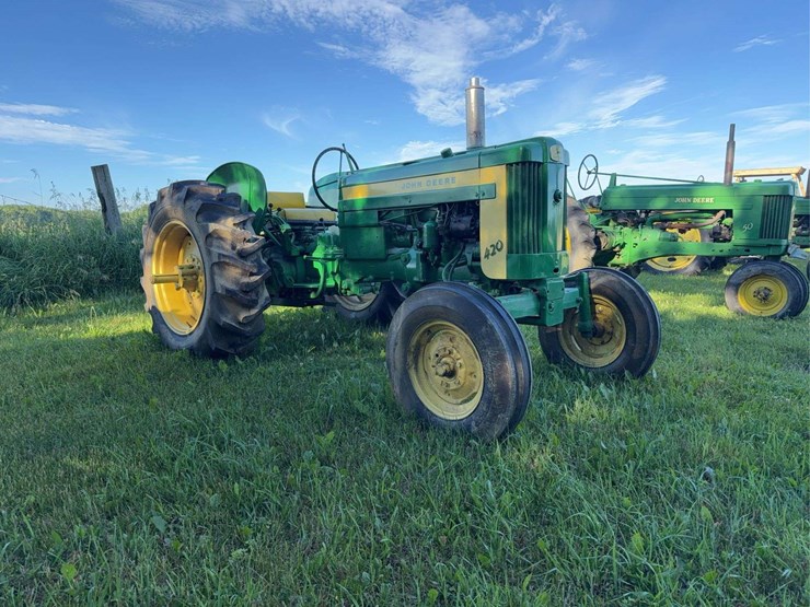 john-deere-420i-special-utility-image-1