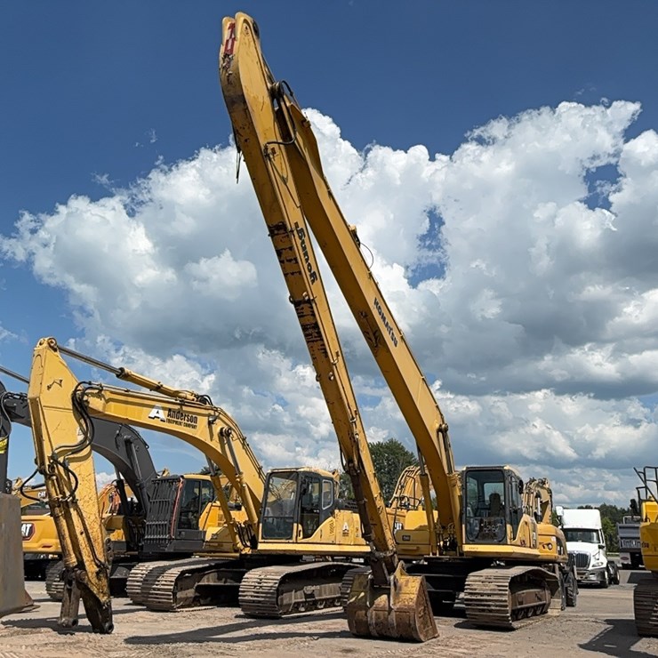 KOMATSU PC270 LC-7