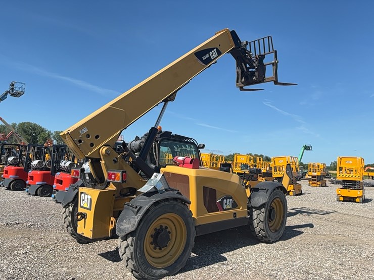 2016-caterpillar-tl642c-image-3