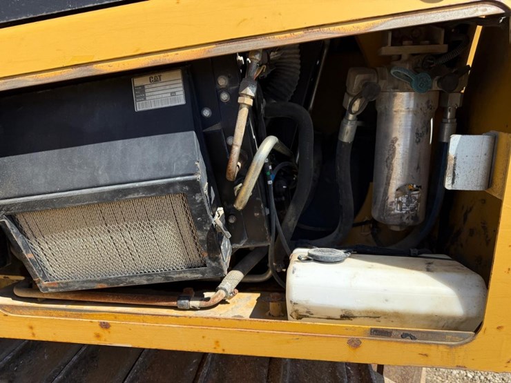 caterpillar-d3k-xl-image-20