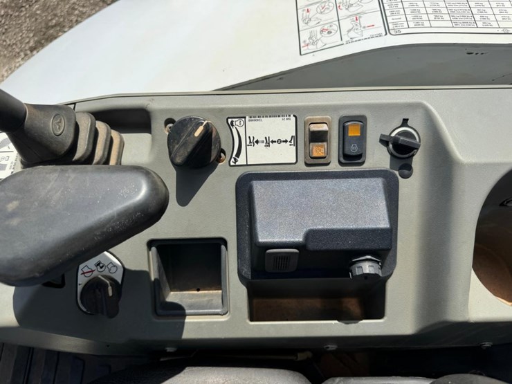 2023-bobcat-e35i-image-28