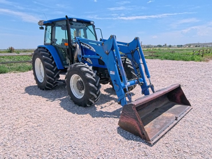 2004-new-holland-tl100a-image-7
