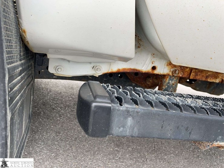 2015-ford-f350-image-45