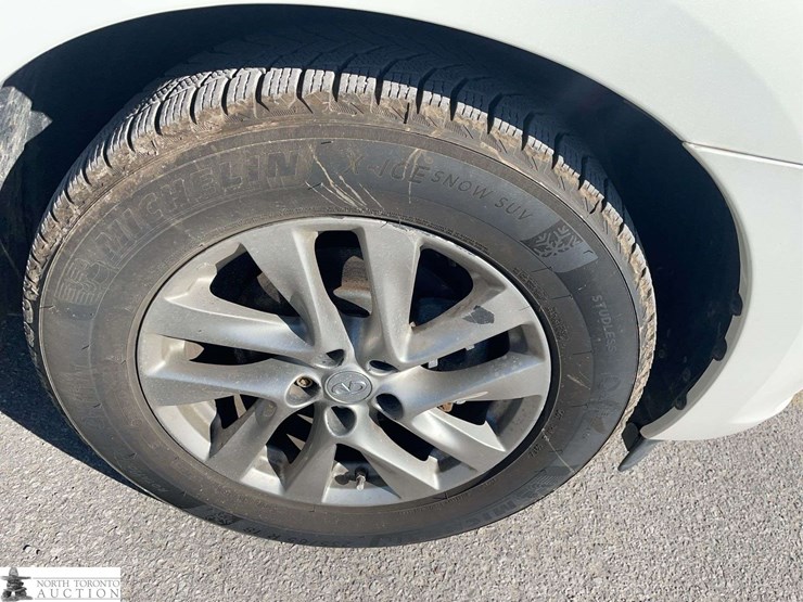 2013-infiniti-jx35-image-21