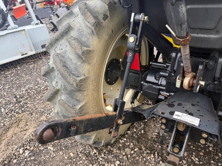new-holland-workmaster-40-image-14