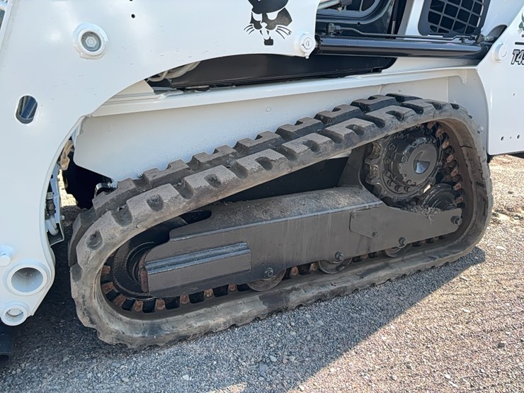 2019-bobcat-t450-image-14