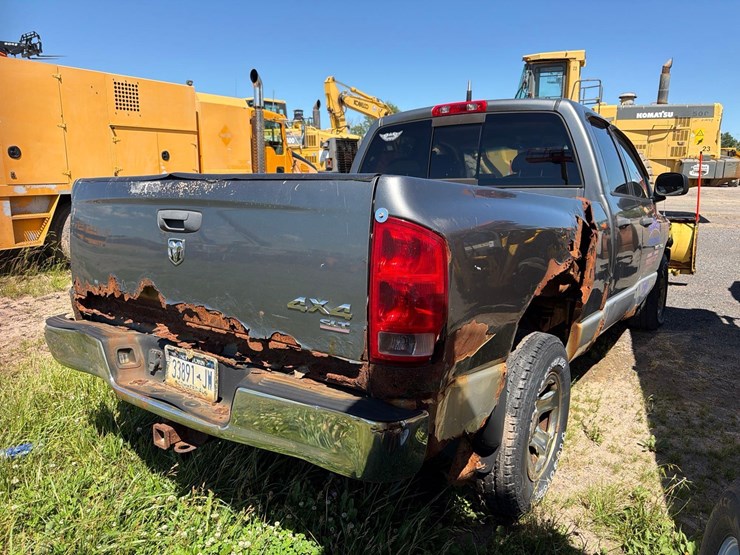 2005-dodge-1500-image-6