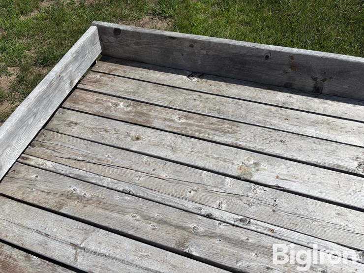 wood-frame-garden-trailer-image-12
