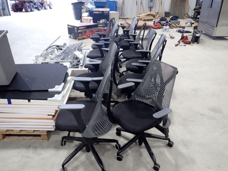 qty-of-(12)-multi-station-connectable-desks-&-image-16