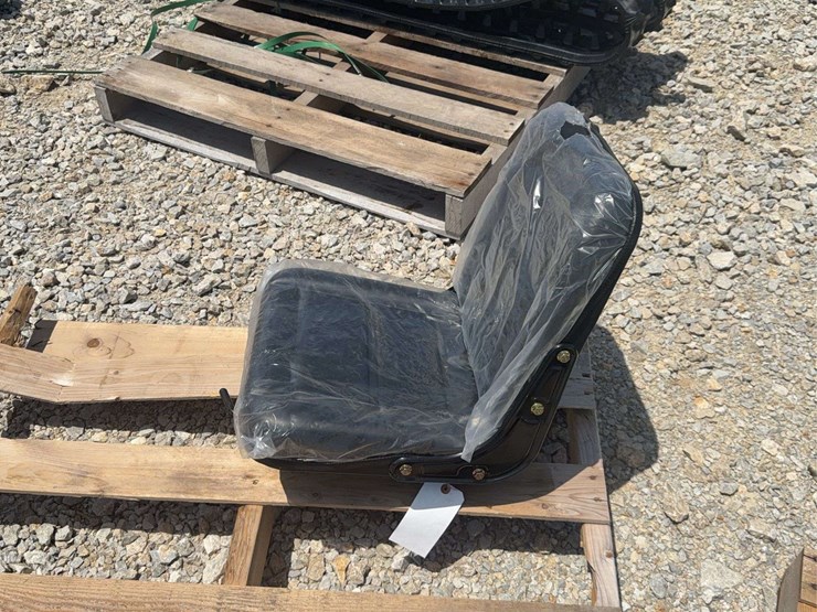 replacement-operator-seat-for-construction-equipment-image-2