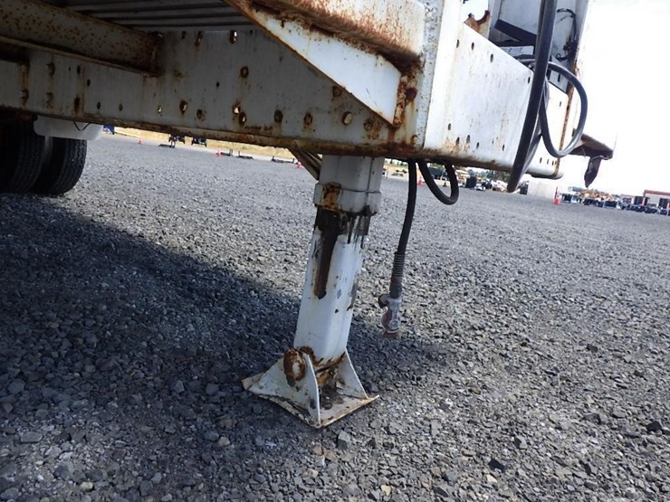 2004-asve-16'-t/a-flatbed-trailer-image-16
