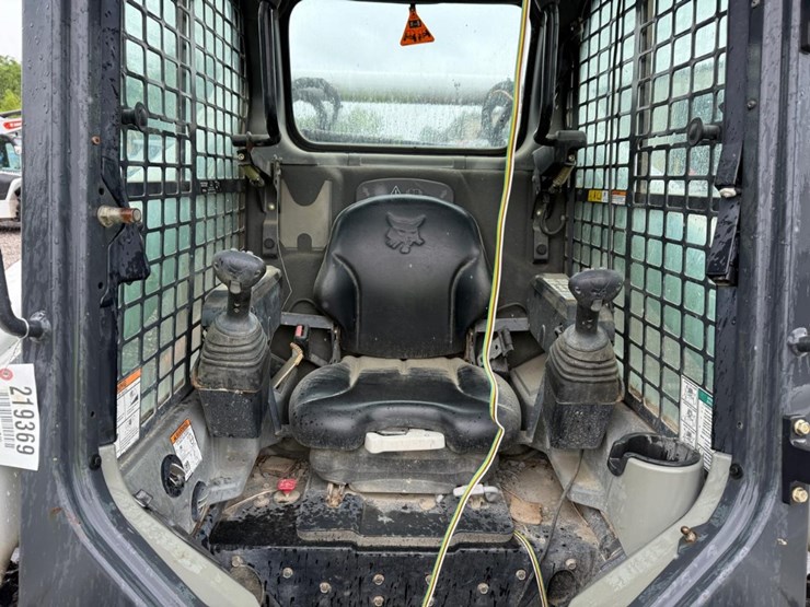 2015-bobcat-t650-image-20