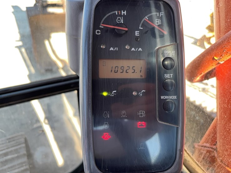 hitachi-zx330-image-33