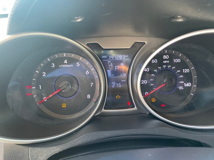 #154-•-2013-hyundai-veloster-(nm-title-in-delay)-image-52