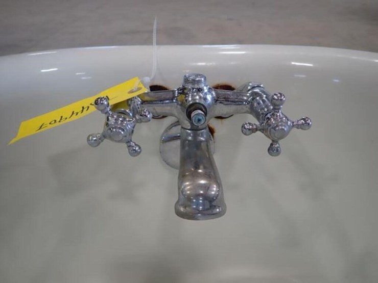 1931-ssm-co-ltd-5-ft-claw-foot-bathtub-image-10