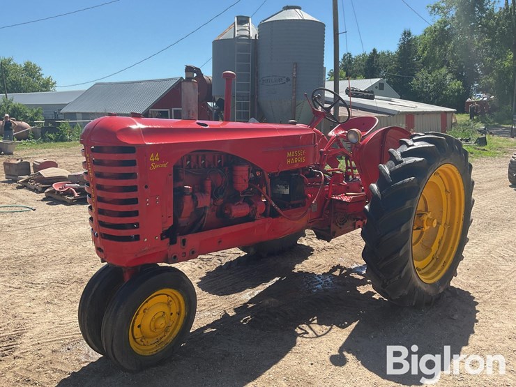 massey-ferguson-44-image-13