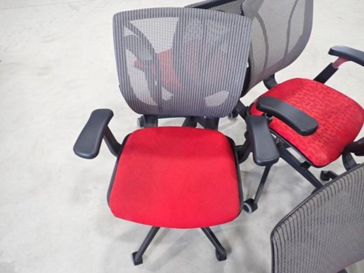 qty-of-(5)-desk-chairs-image-10