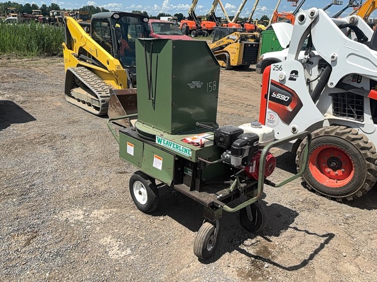 like-new-weaverline-bale-shredder-image-2