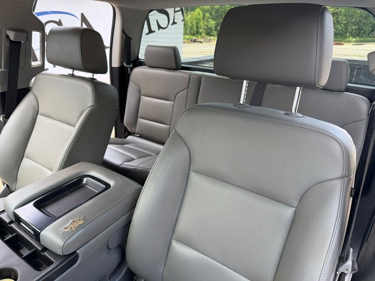 2019-chevrolet-silverado-1500-image-38