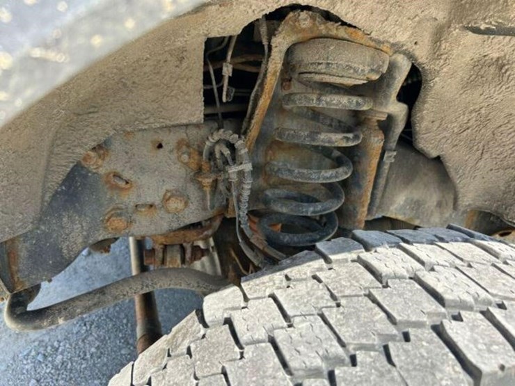 2016-ford-f550-xl-image-46