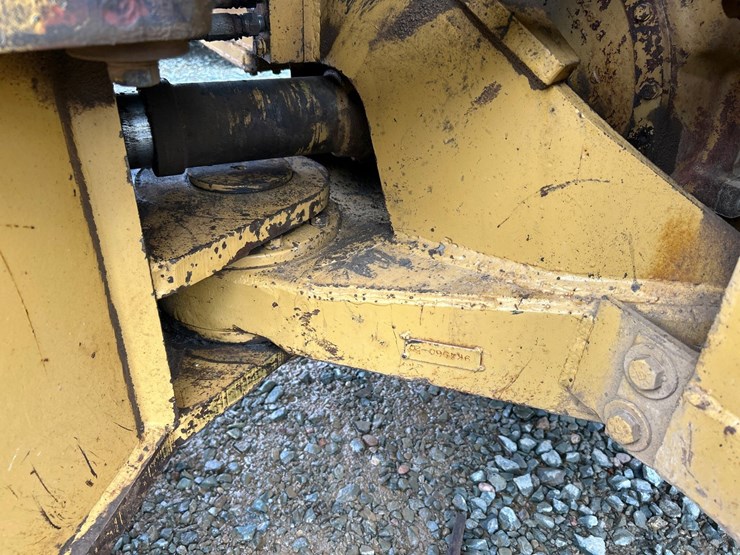 caterpillar-815a-image-23