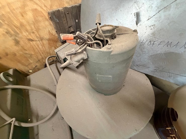 #1809-•-kelco-sandblast-cabinet-image-3