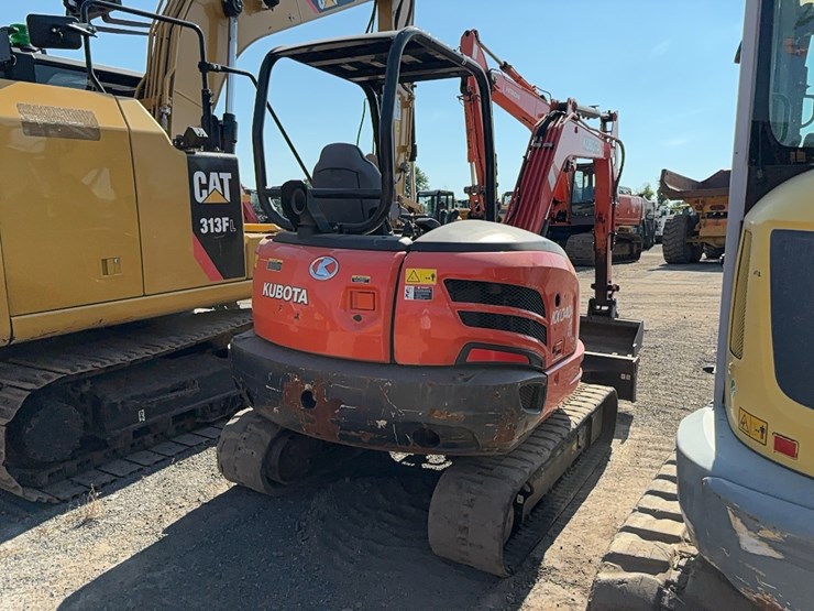 kubota-kx040-4-image-3