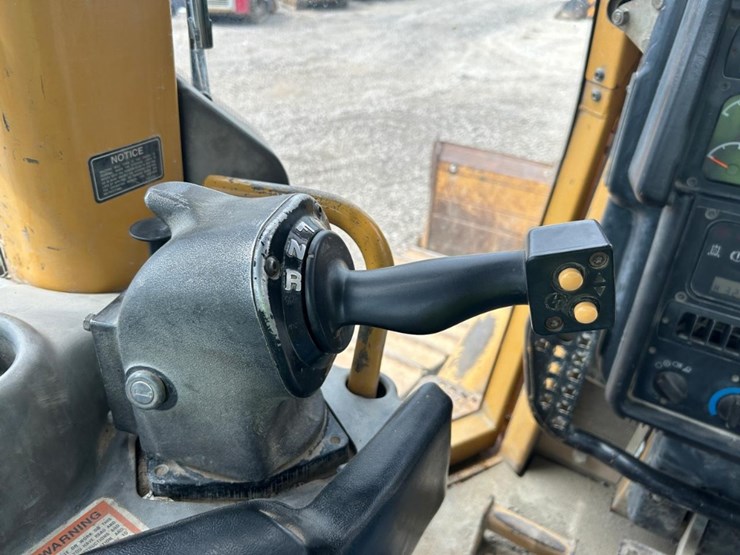 caterpillar-d6n-lgp-image-23
